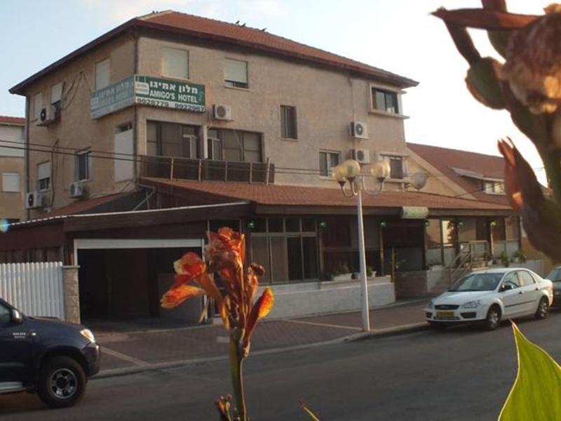Amigo Hotel On The Beach Nahariya Bagian luar foto