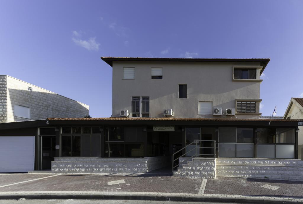 Amigo Hotel On The Beach Nahariya Bagian luar foto